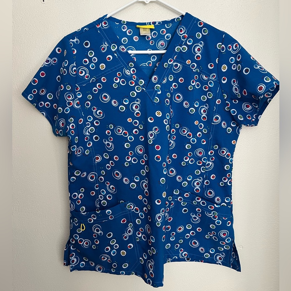 WONDER WINK Scrub Tops Green and Black plus Blue Patterned Women's Size M 2 TOPS - Picture 8 of 13